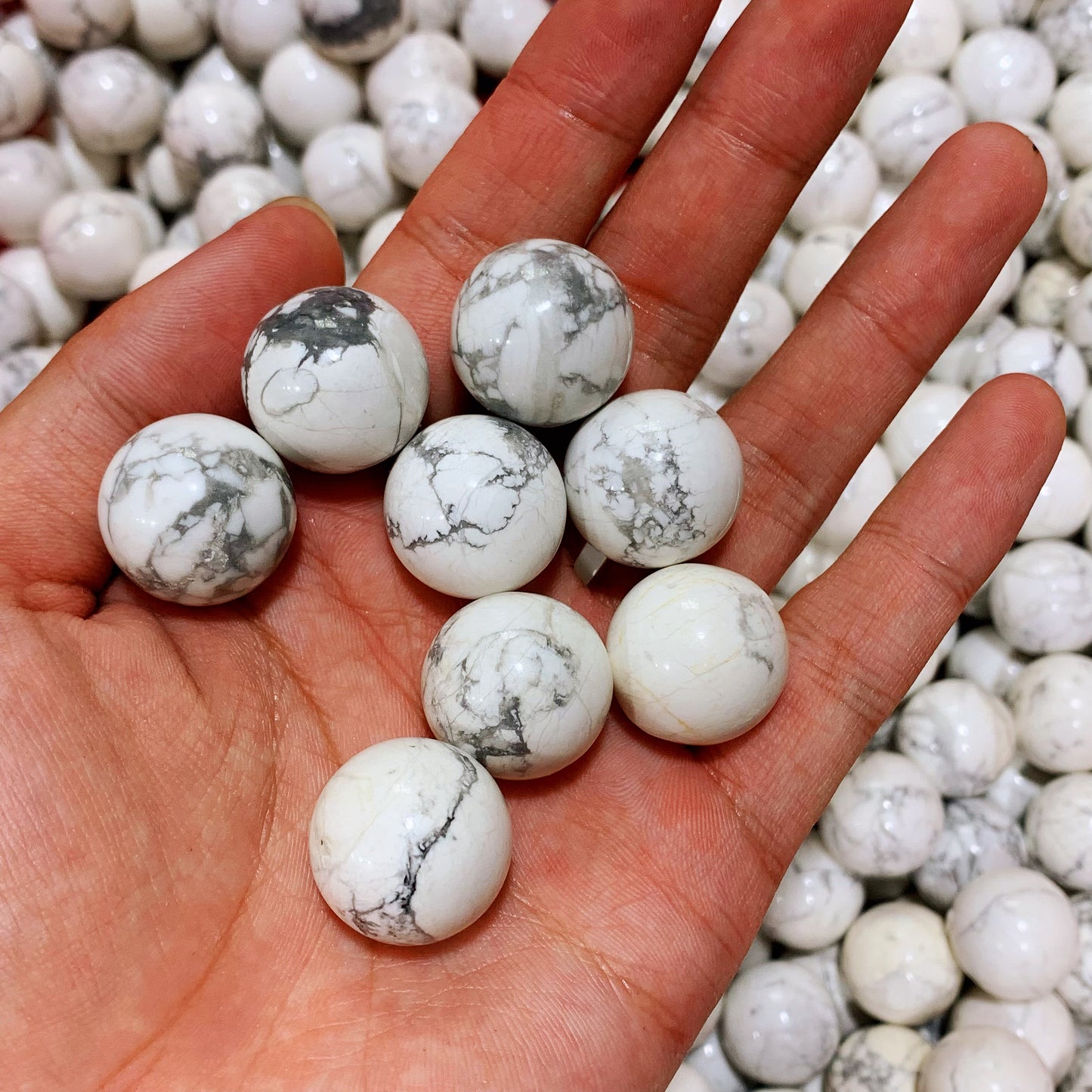 Howlite small sphere