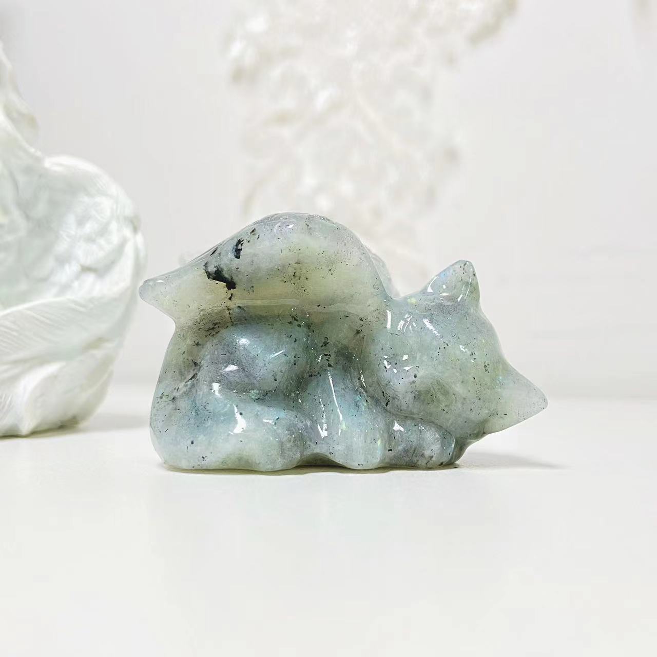 Crystal different materials angel cat carvings