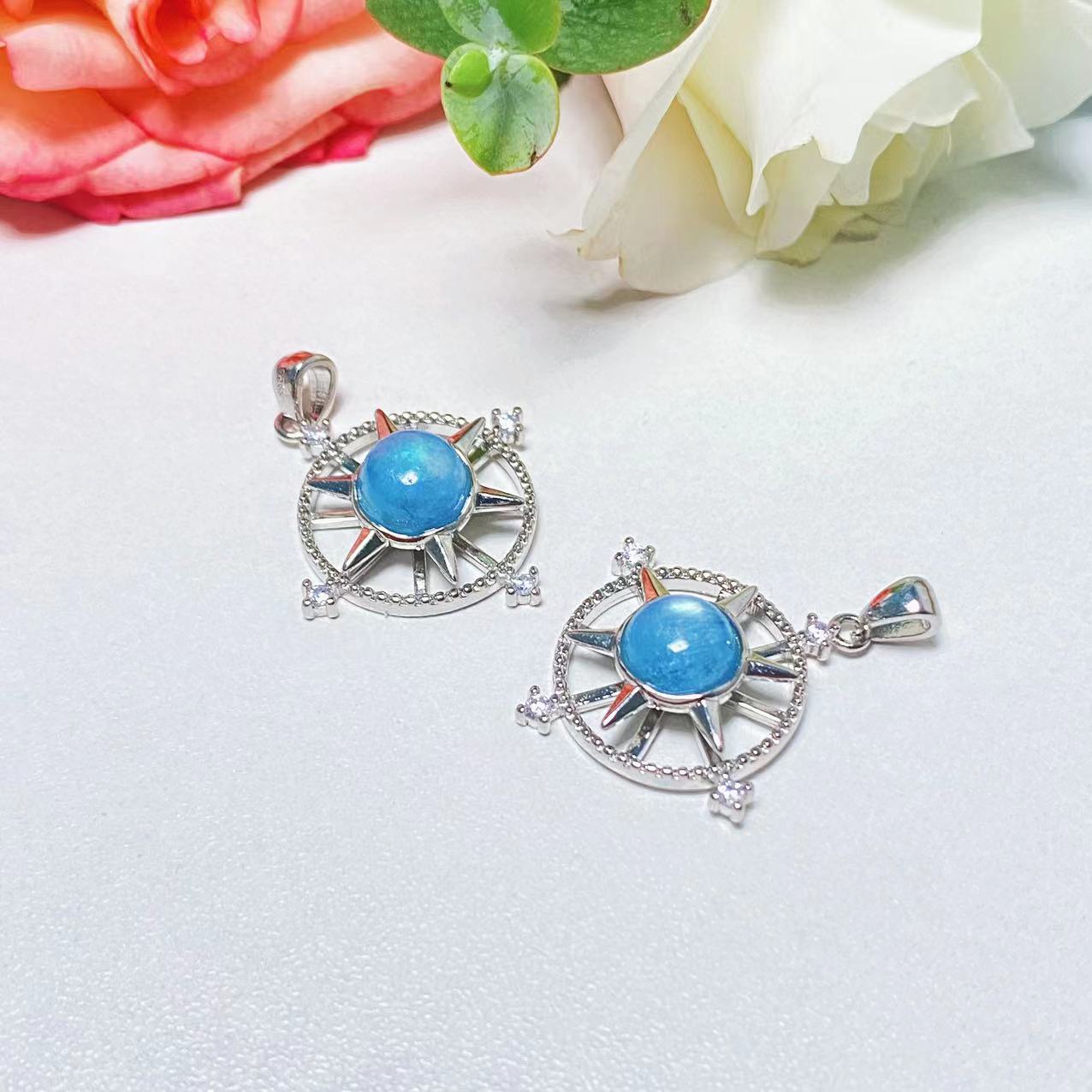 Crystal spin star pendants