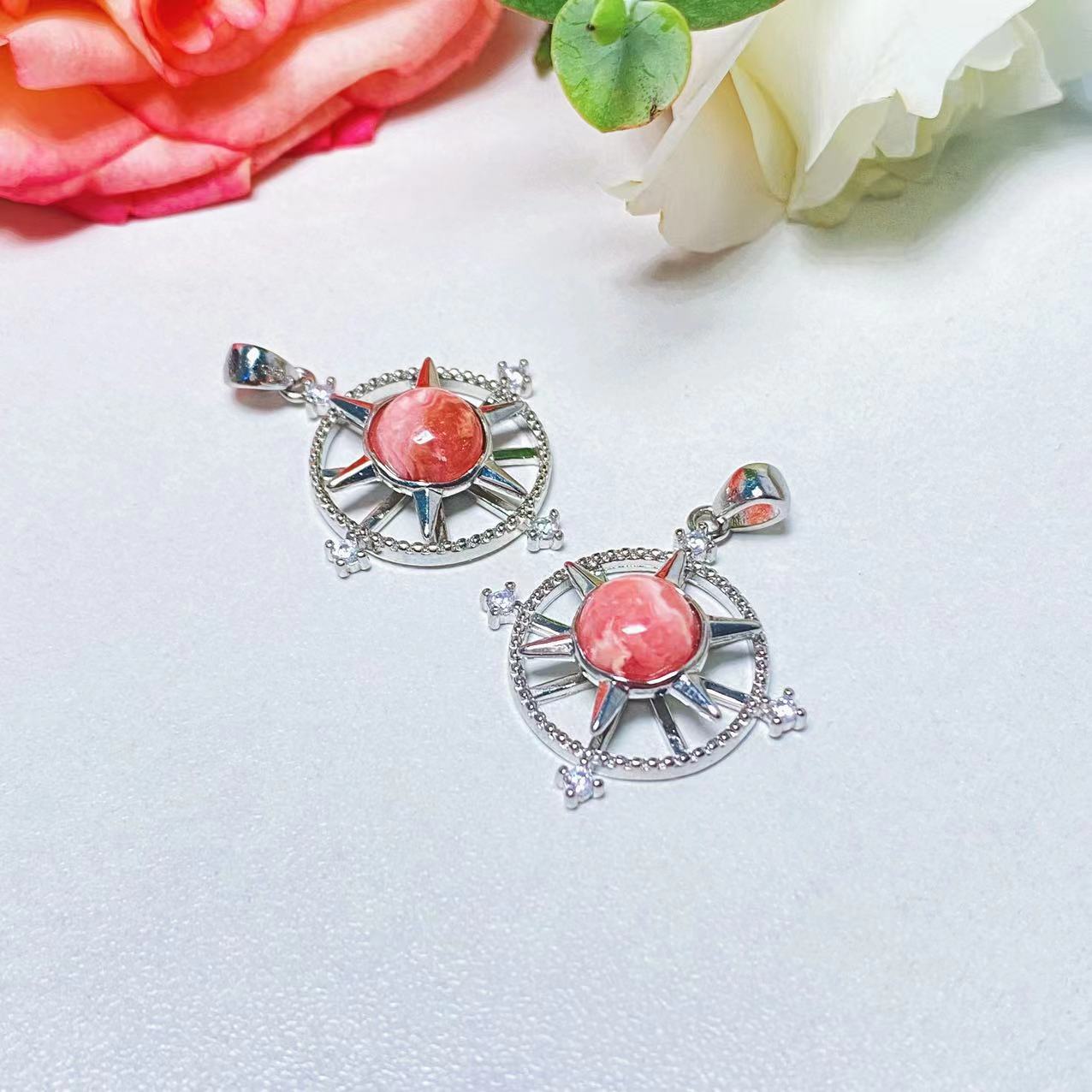 Crystal spin star pendants