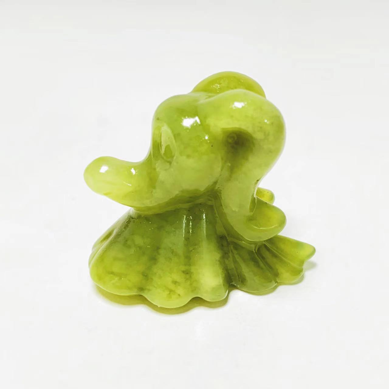 Crystal zero dog carvings