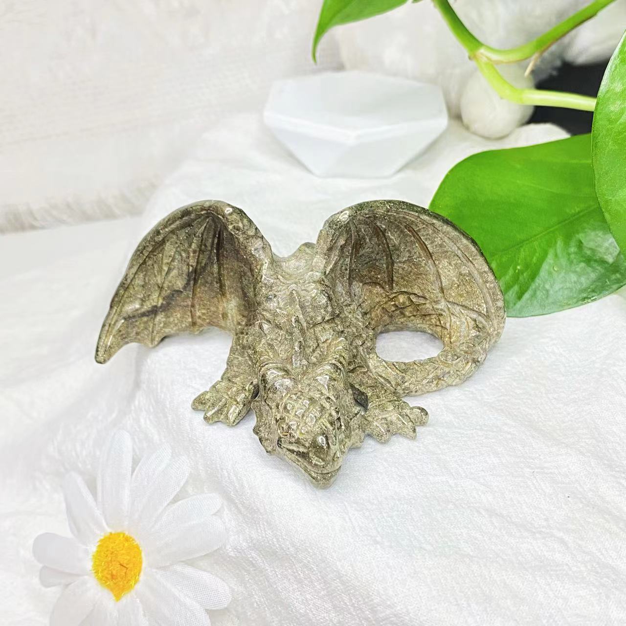 Crystal flying dragon carvings