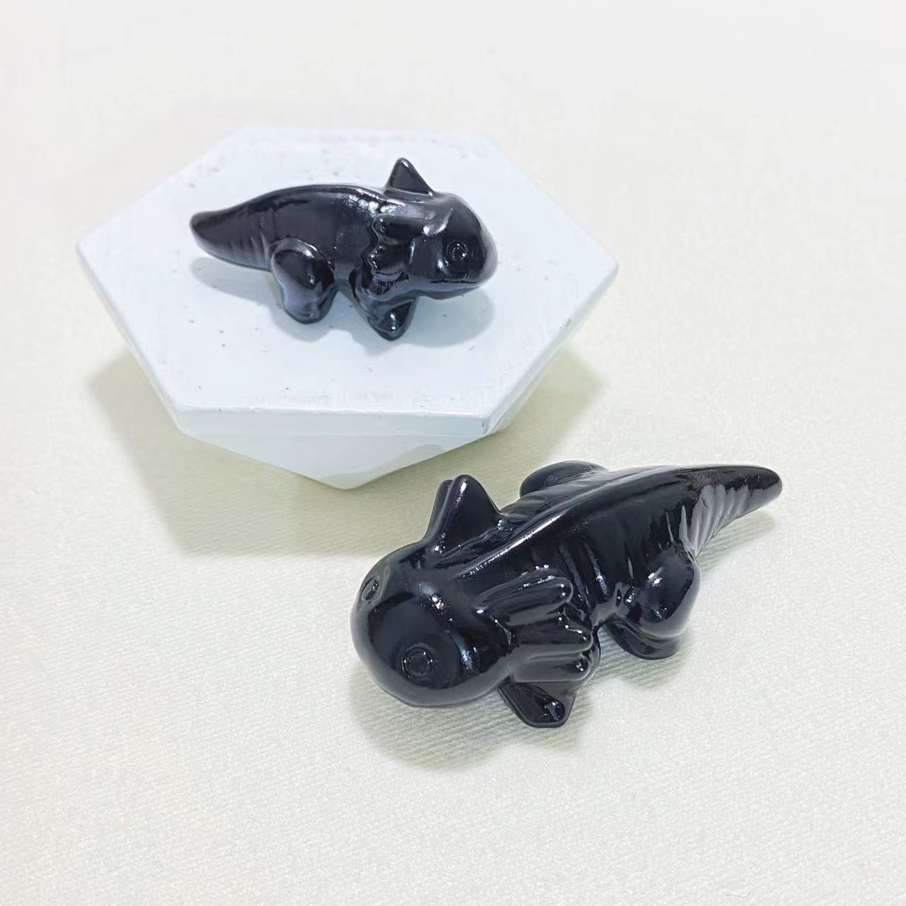 Crystal axolotl carvings