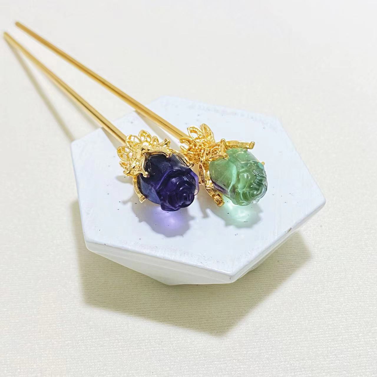 Crystal rose with metal stem hair pins