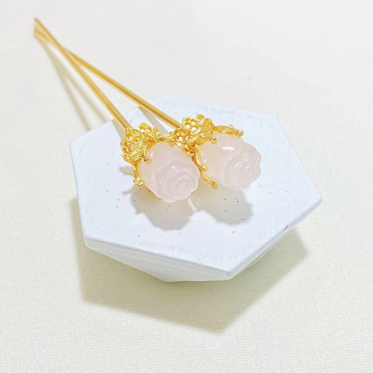 Crystal rose with metal stem hair pins