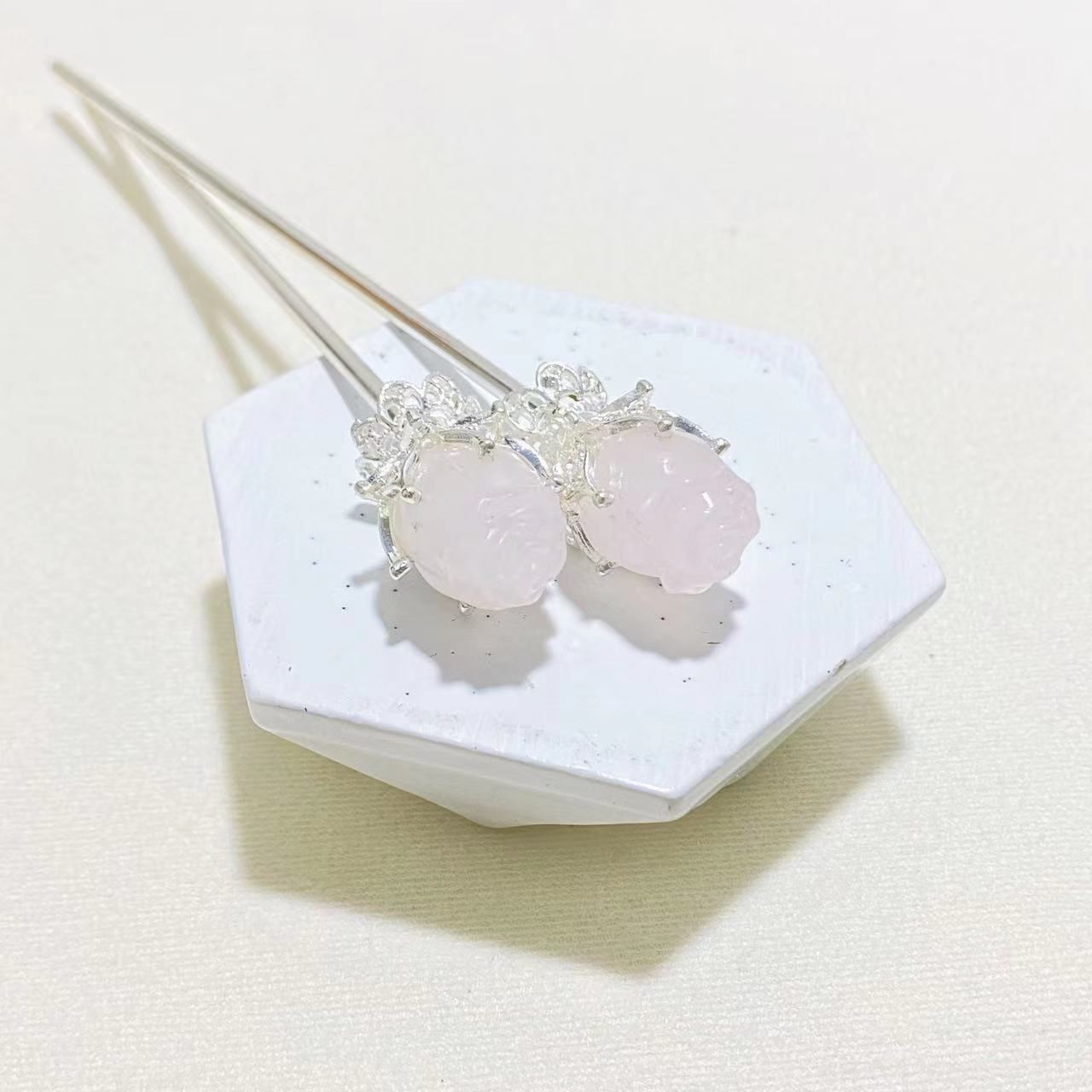 Crystal rose with metal stem hair pins