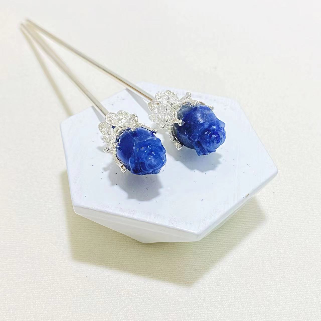 Crystal rose with metal stem hair pins