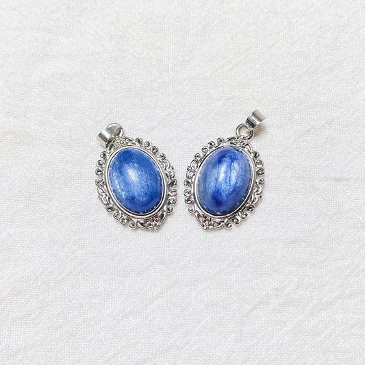 Blue kyanite pendant