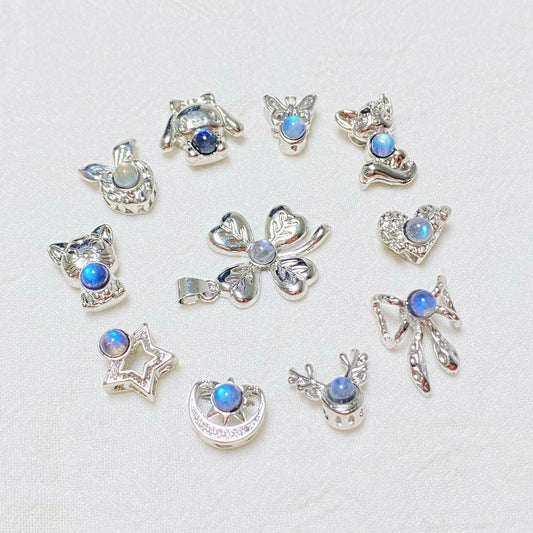 Crystal labradorite pendant
