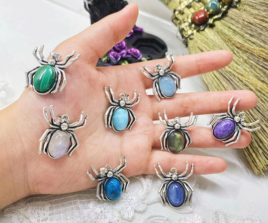 Different materials spider pendants