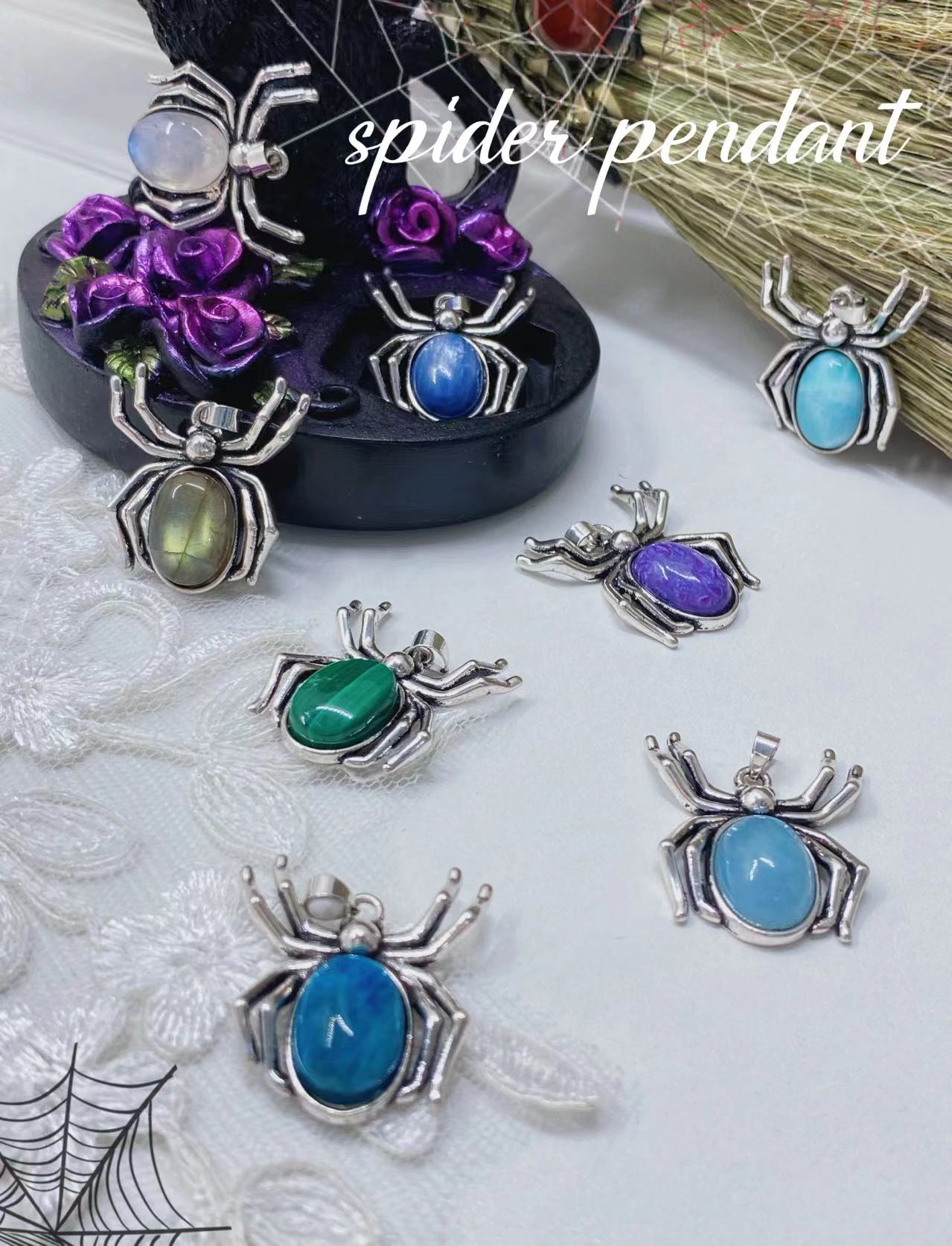 Different materials spider pendants