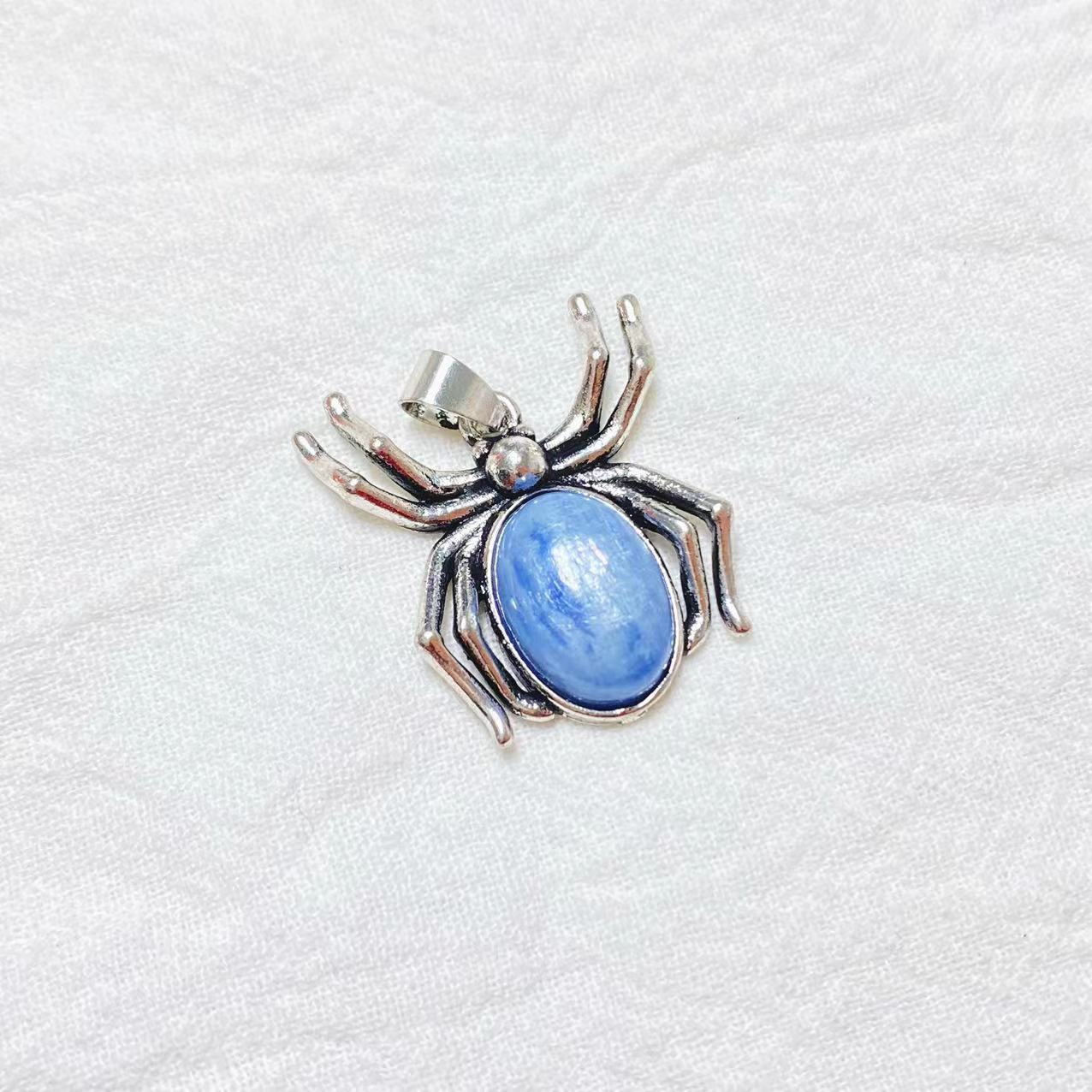 Different materials spider pendants