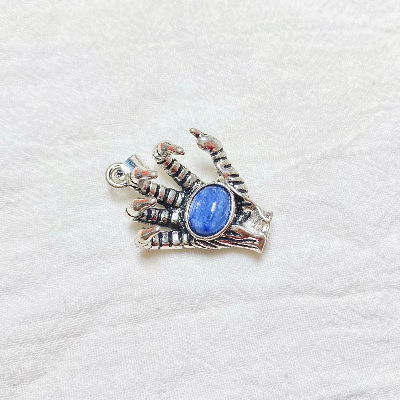 Hand pendant