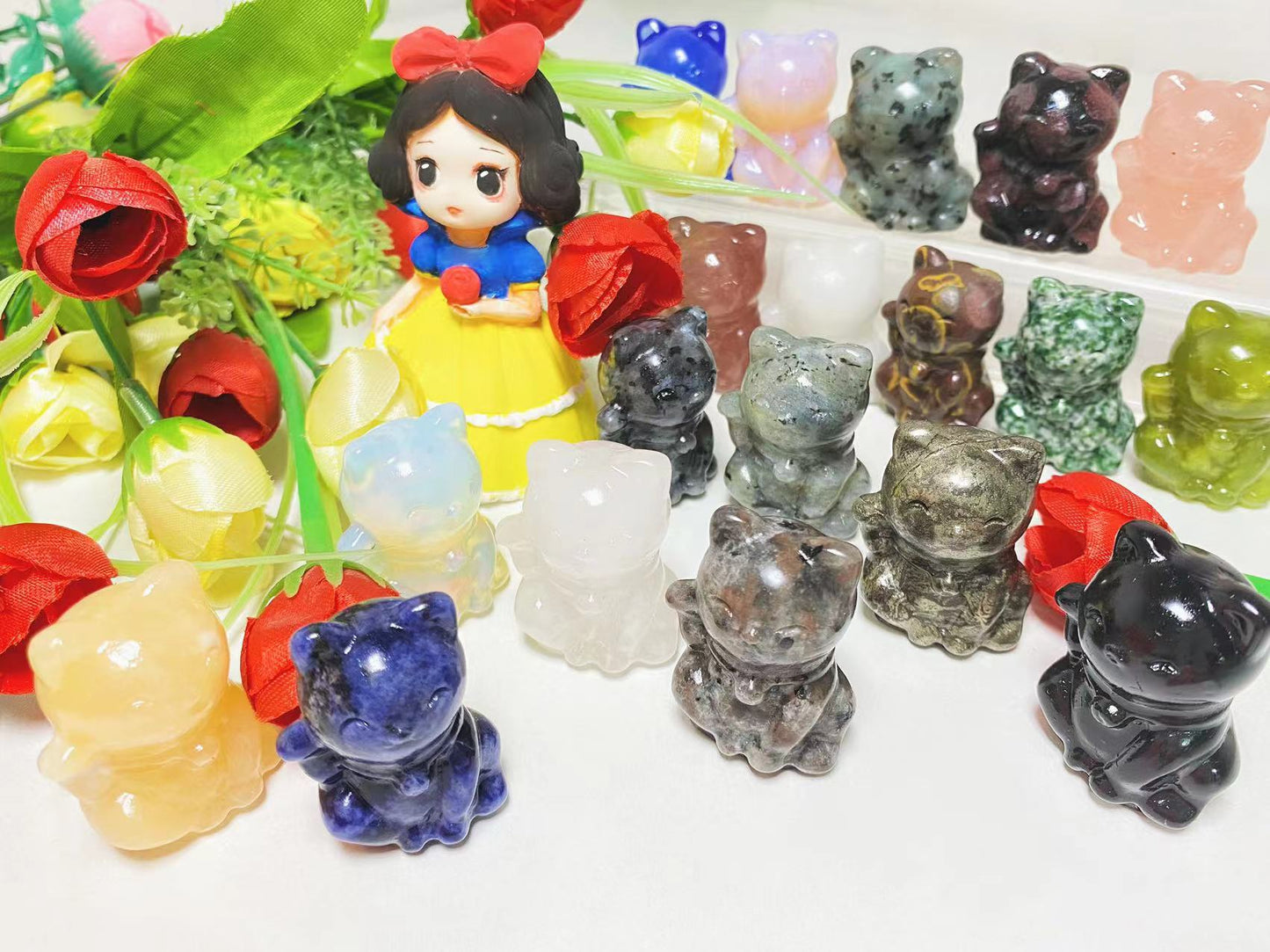 Lucky cat small carving