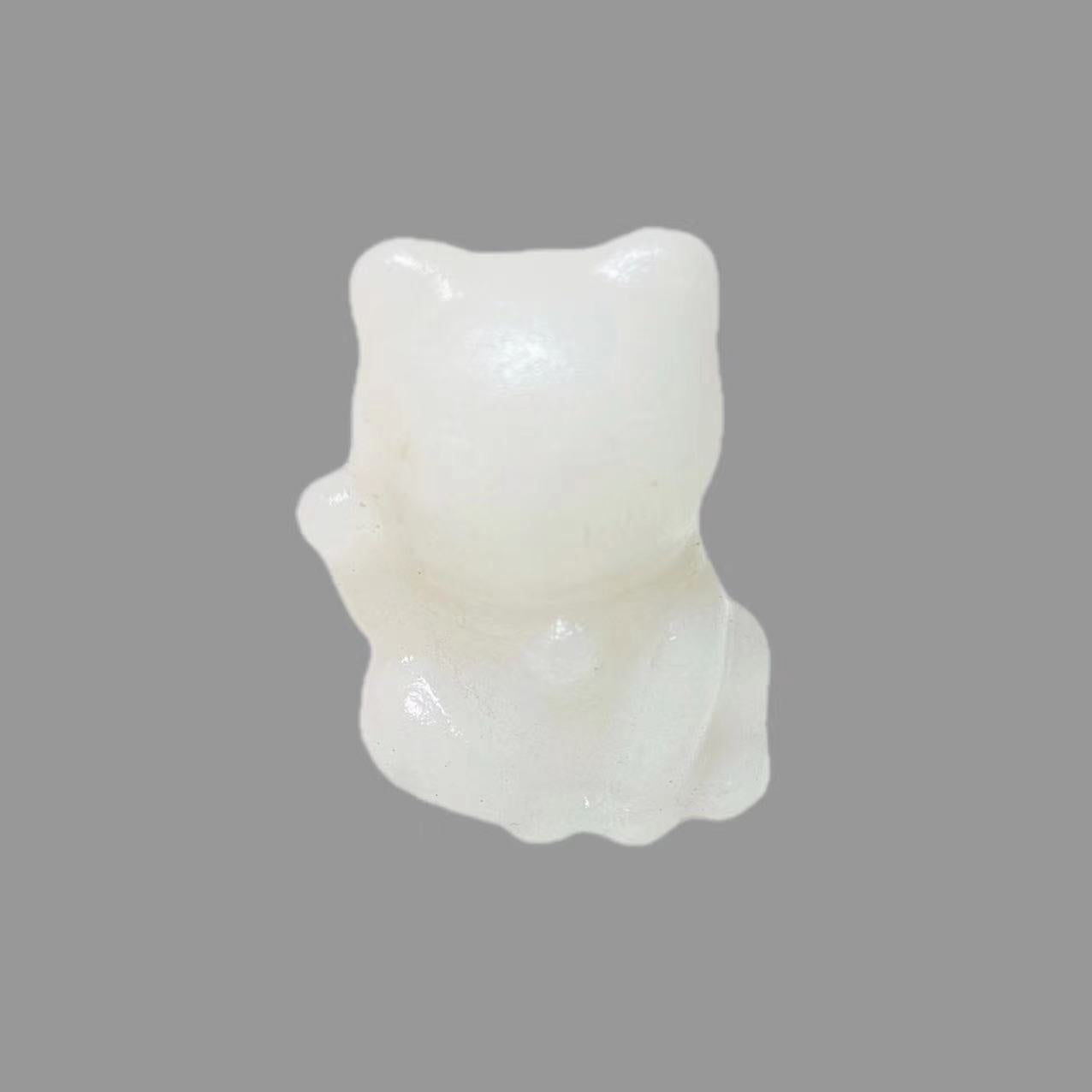 Lucky cat small carving