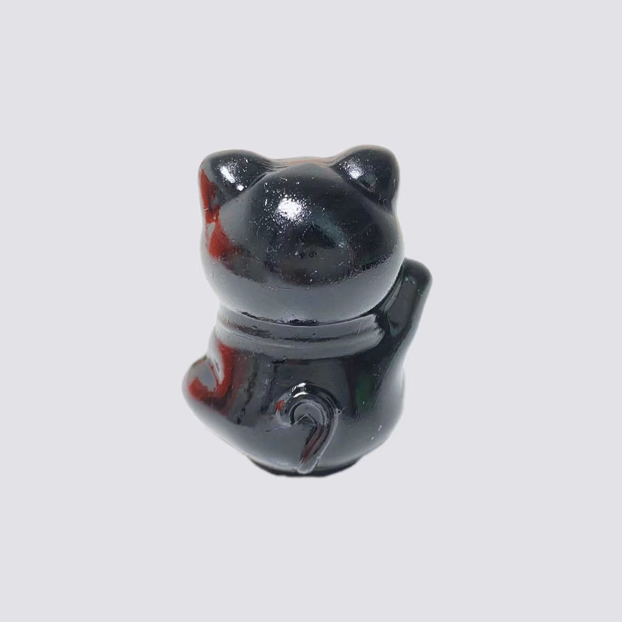 Lucky cat small carving