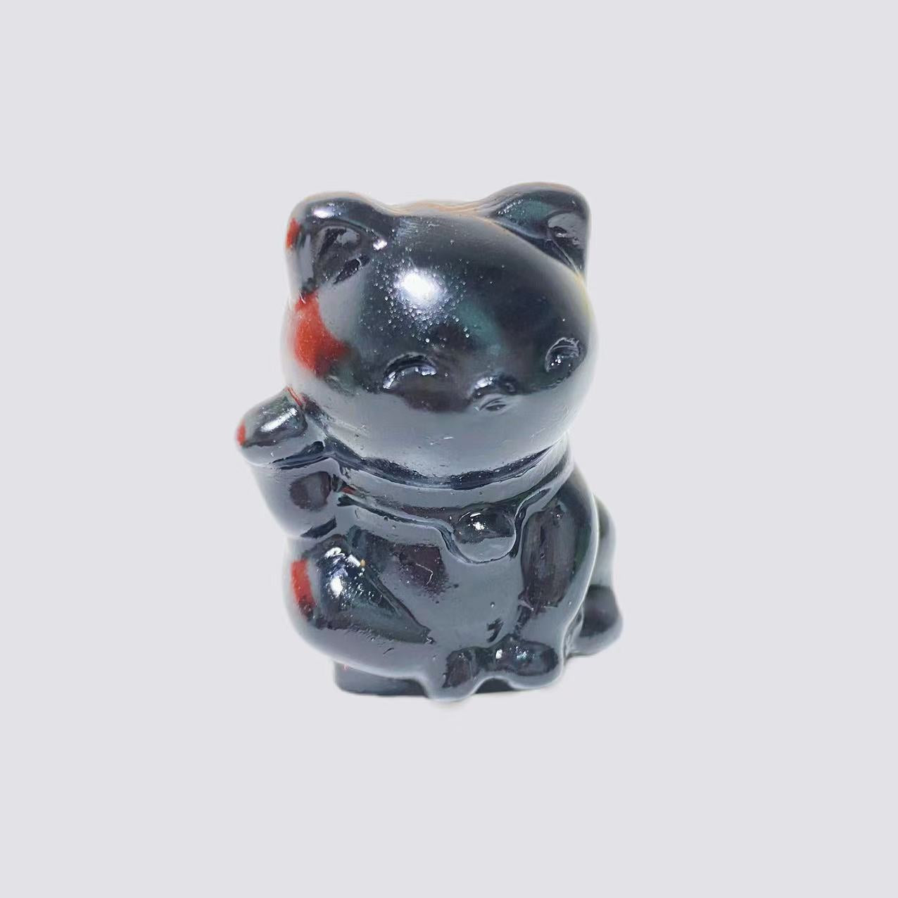 Lucky cat small carving