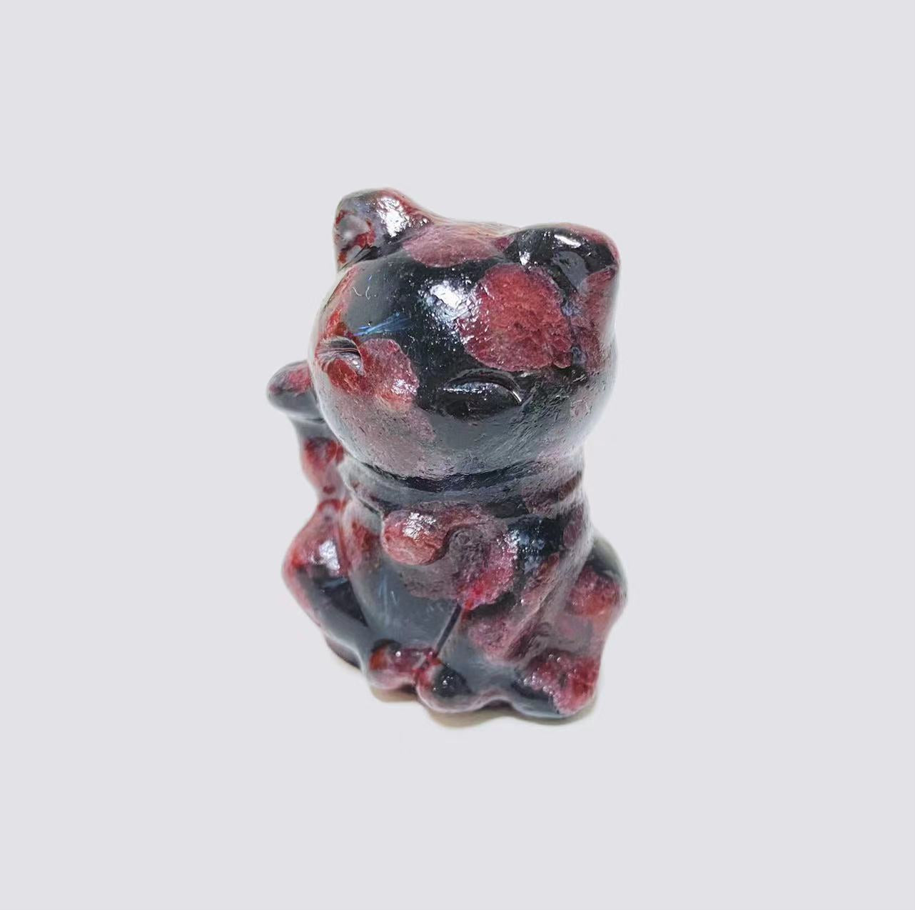 Lucky cat small carving