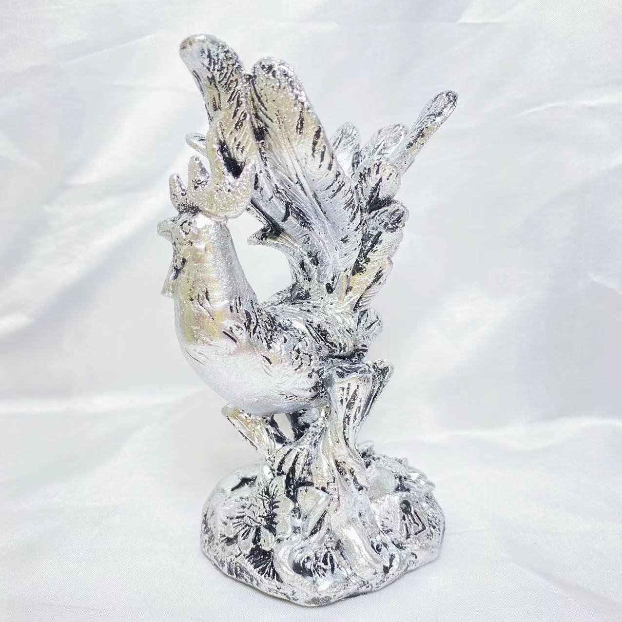 Resin rooster sphere stand