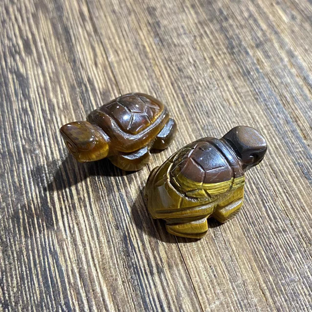 mini turtle carvings