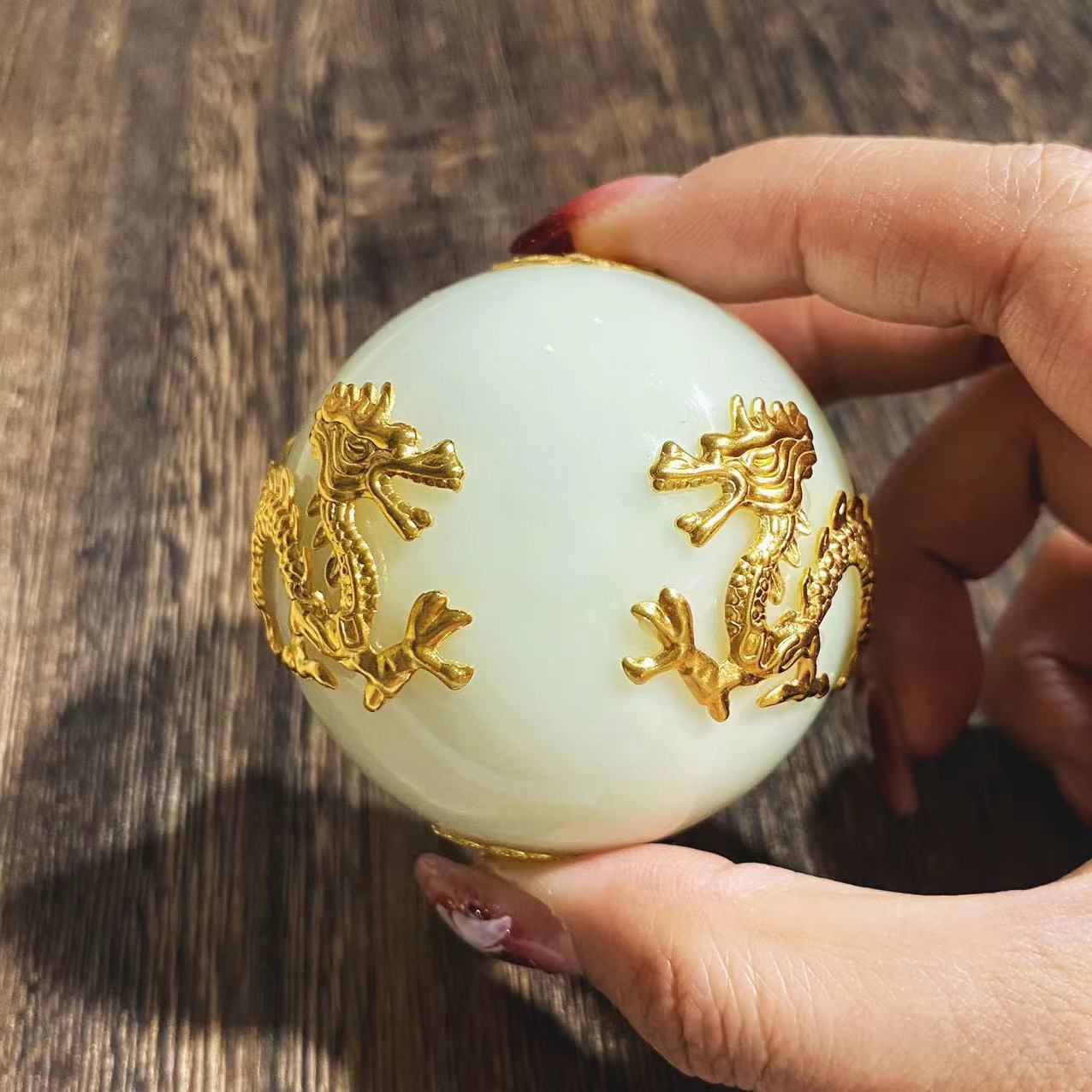 Luminous Chinese dragon sphere