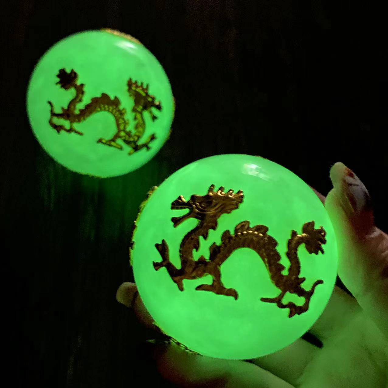 Luminous Chinese dragon sphere