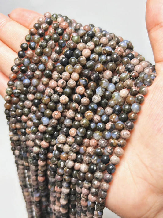 4mm Que sera beads strand