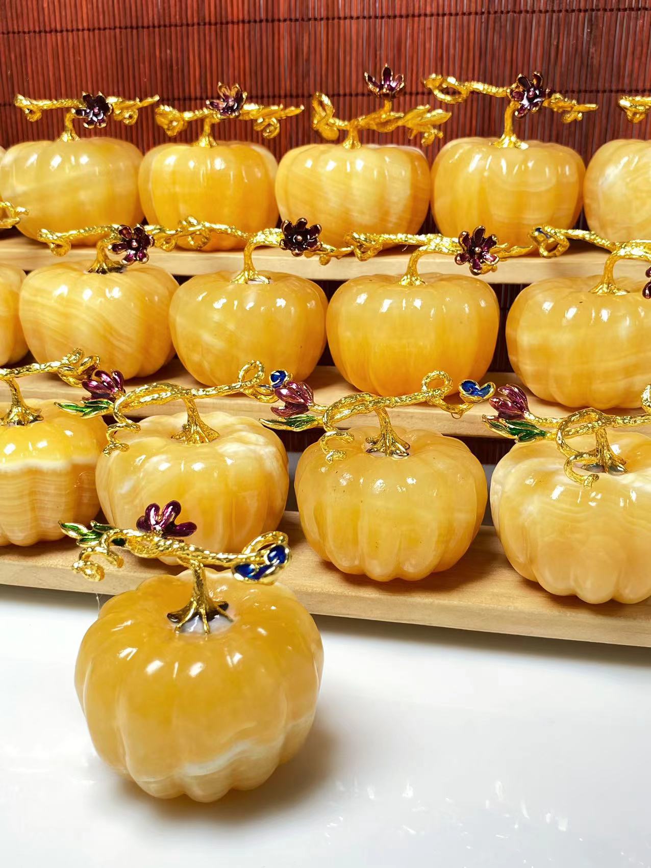 Yellow calcite pumpkin