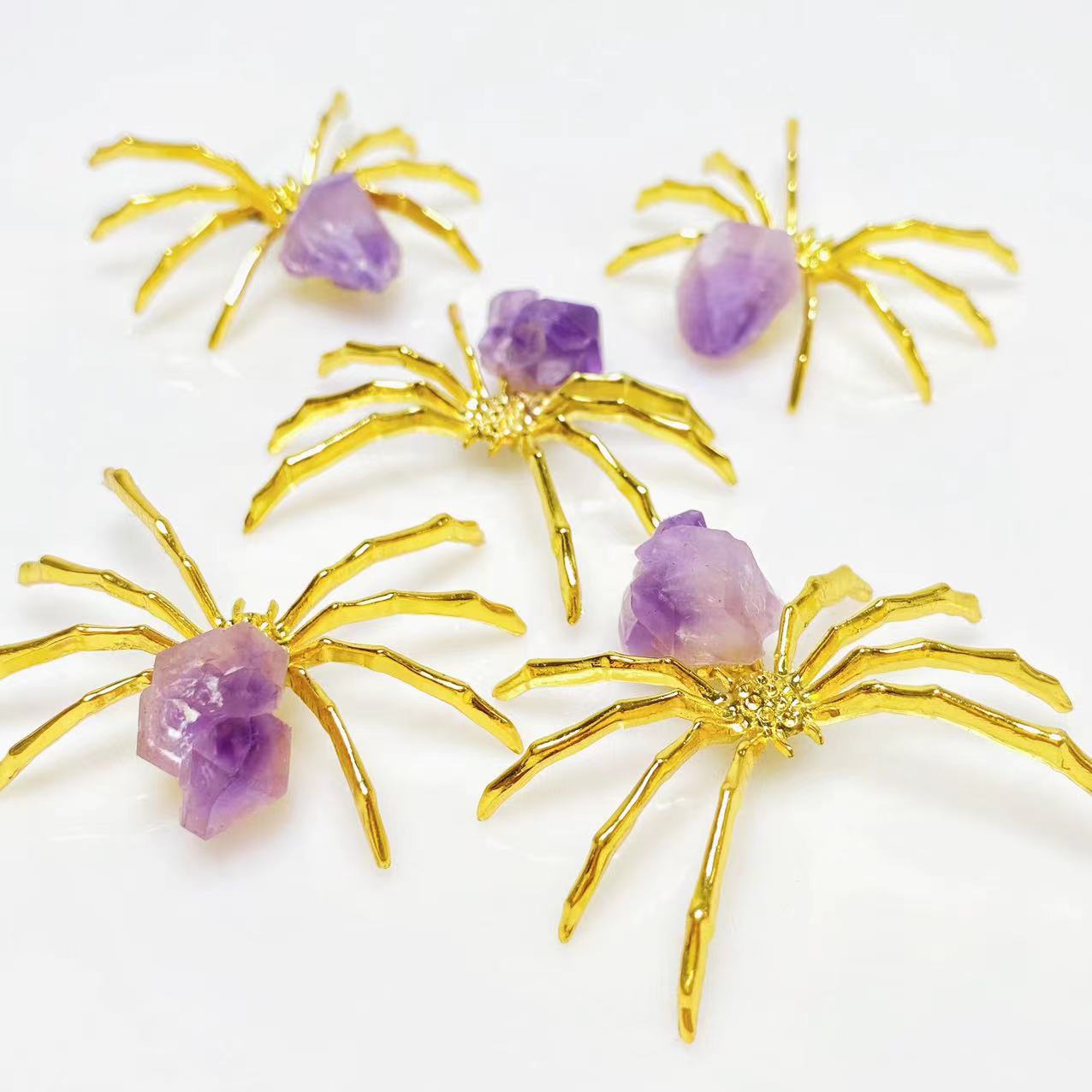 Raw Spider with metal legs
