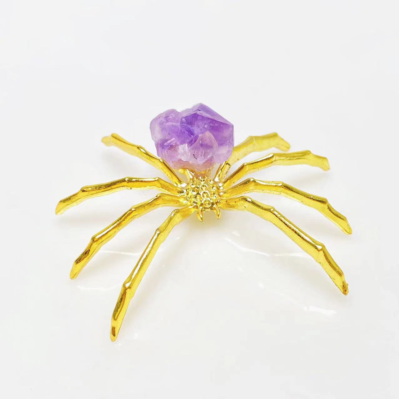 Raw Spider with metal legs