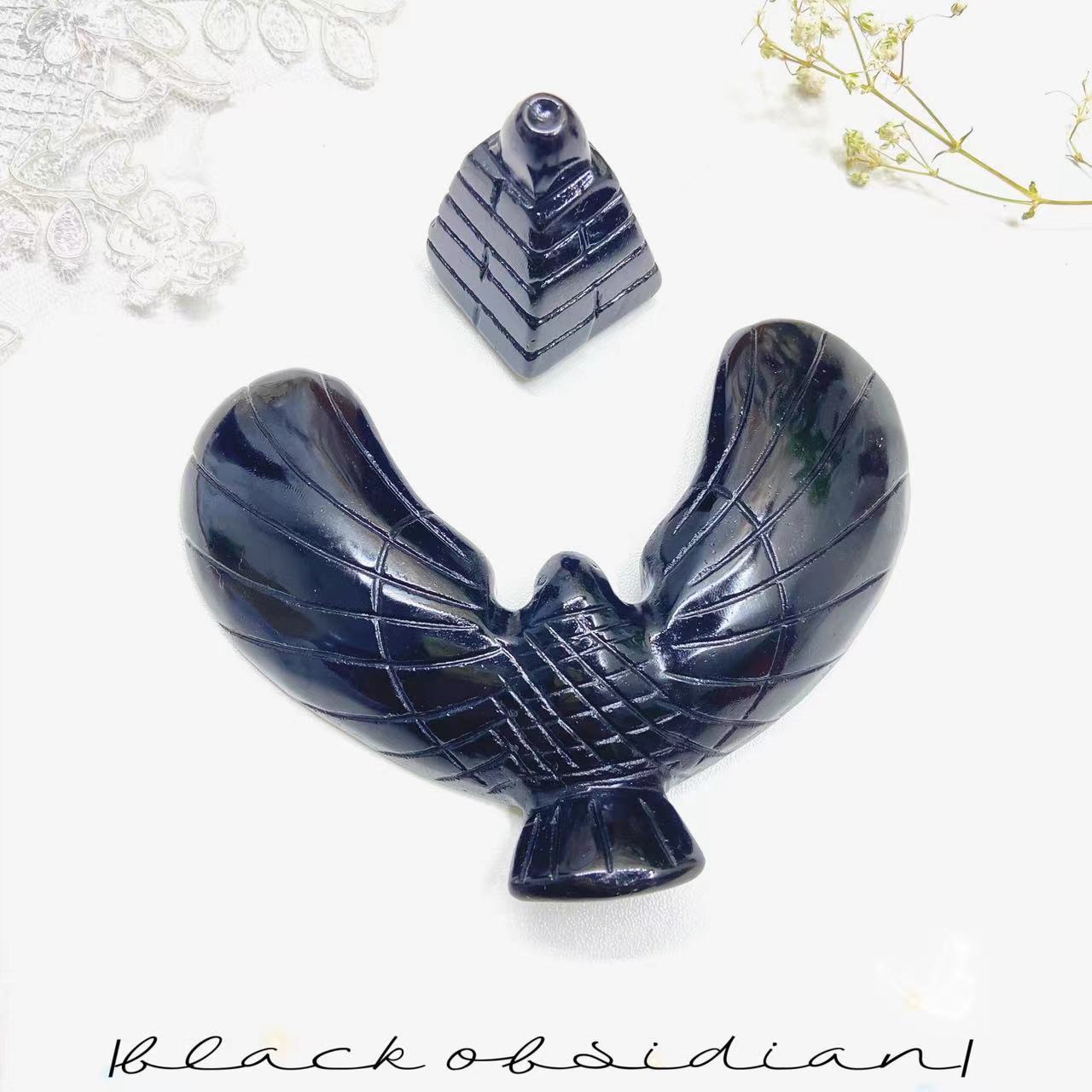 Spin eagle carving with base one set