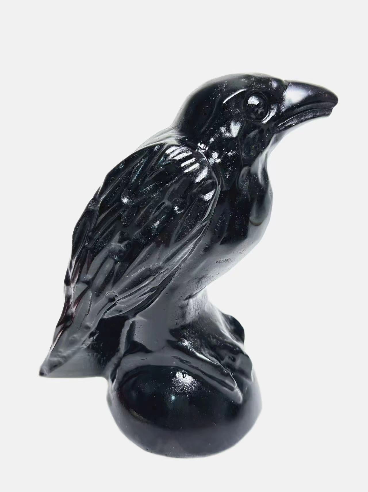 Black obsidian raven