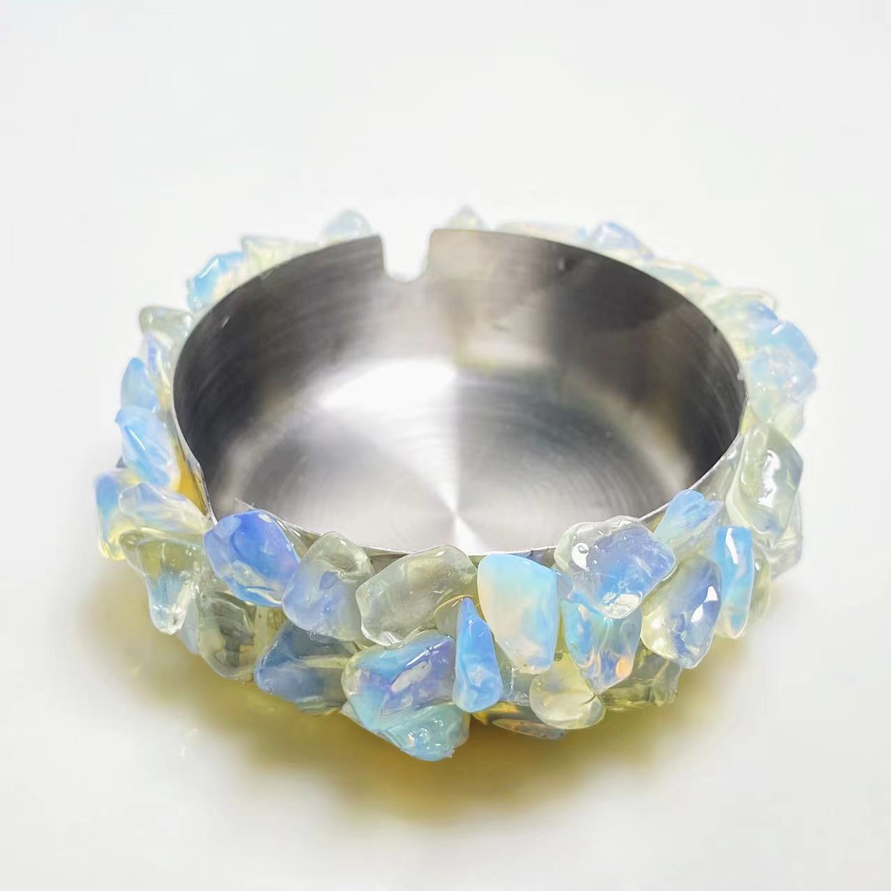 Crystal chips ashtray