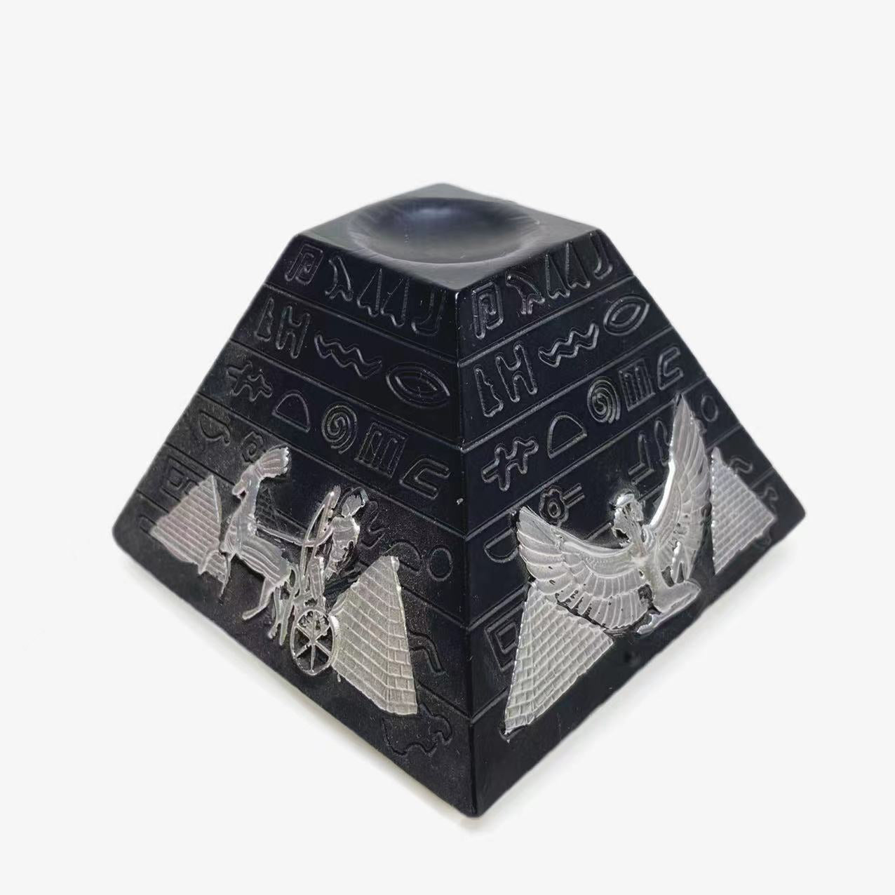 Resin pyramid sphere stand