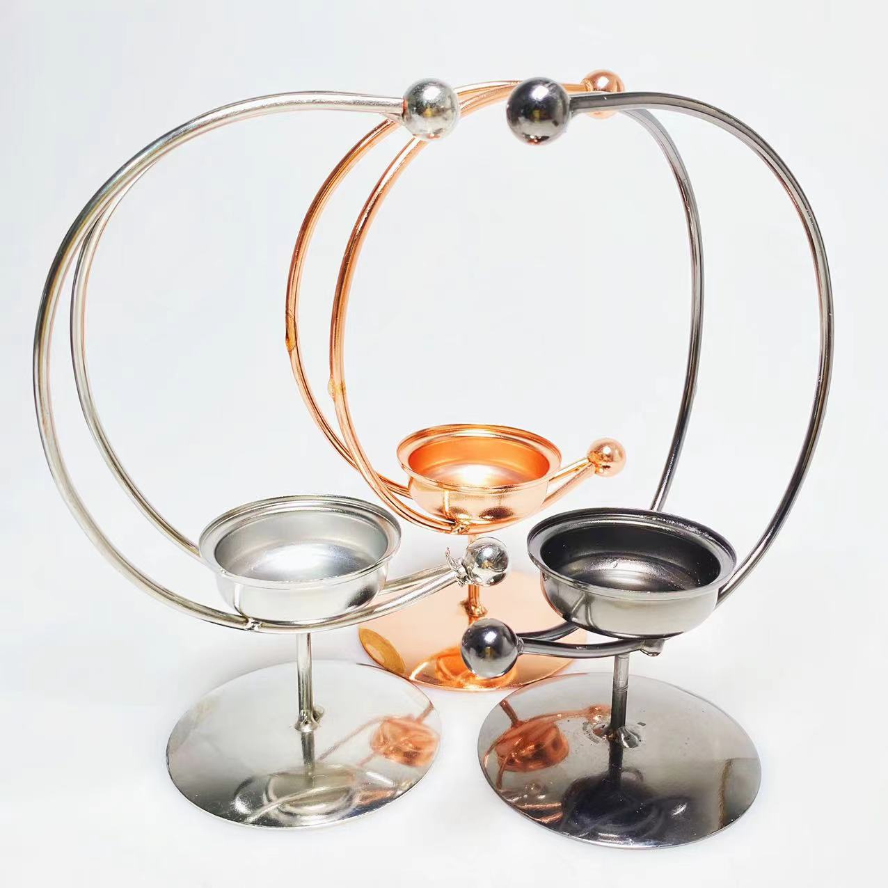 Metal moon candle holder
