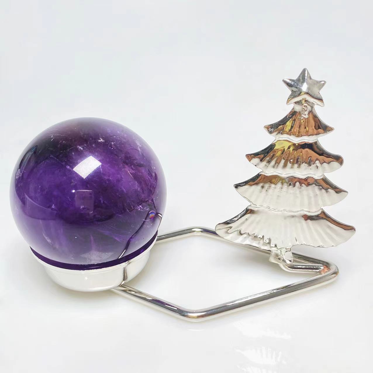 Metal tree candle holder