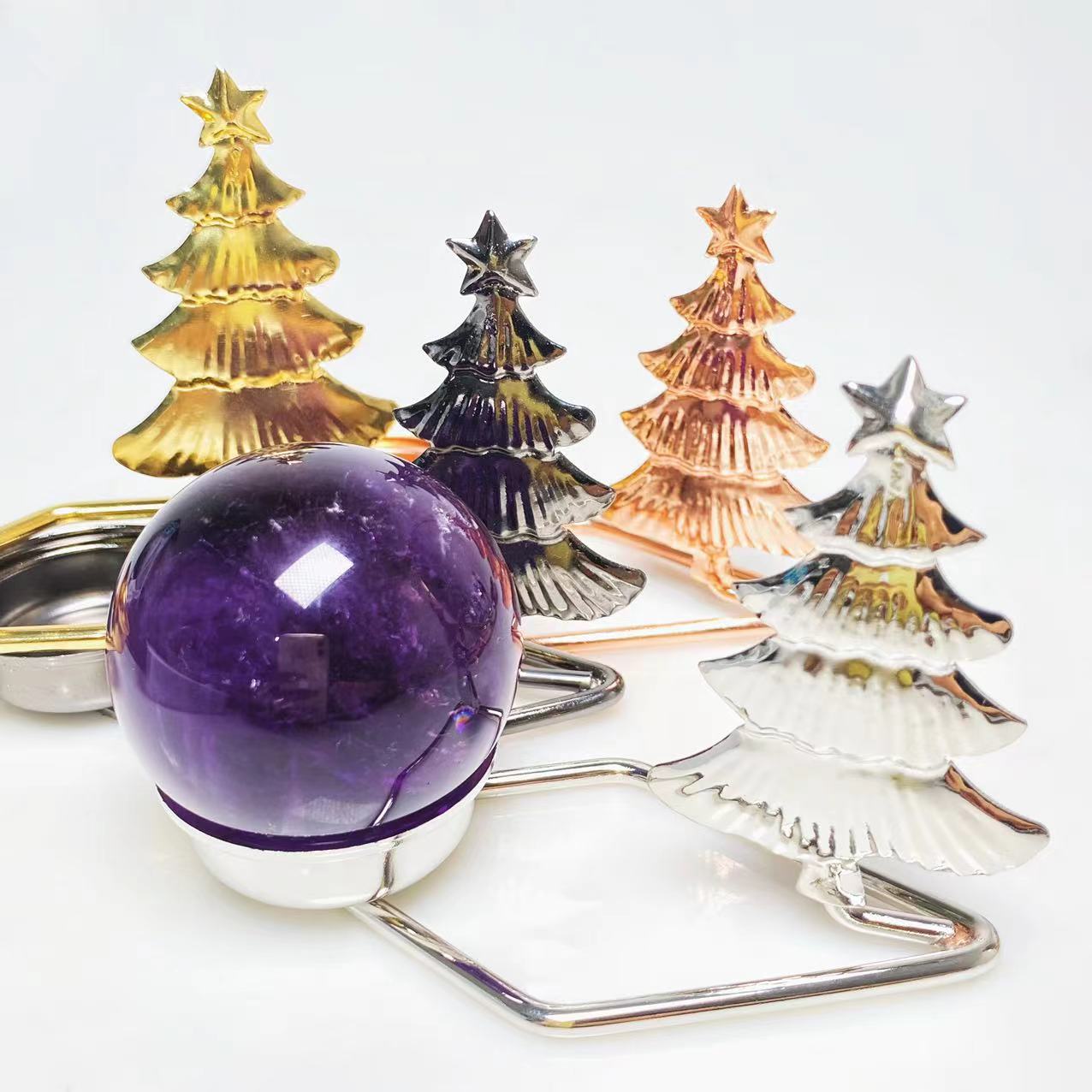 Metal tree candle holder