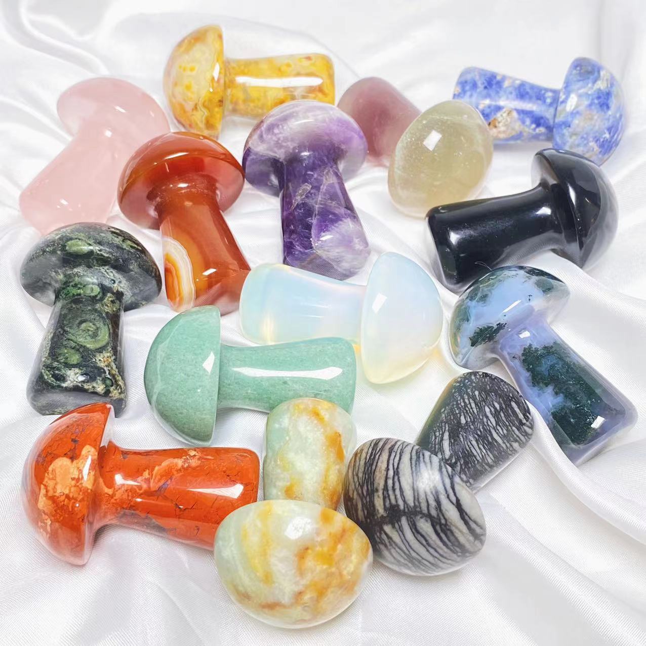 Crystal 2 inches mushroom