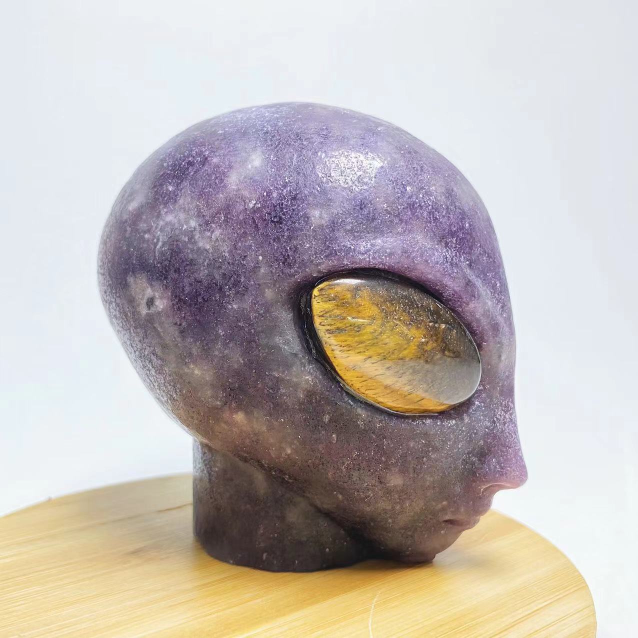 New alien head with tigers eye eyes