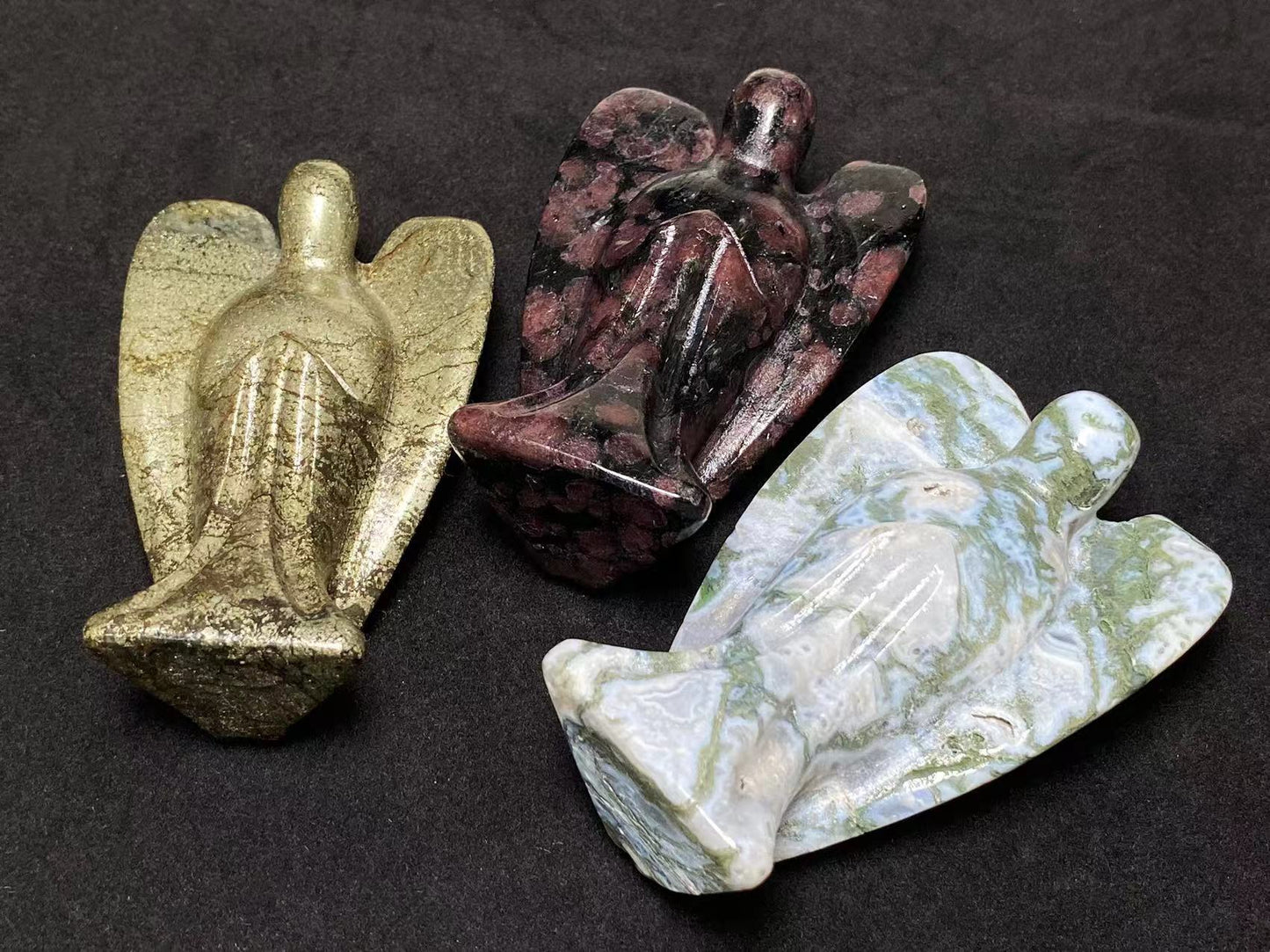 10cm garnet/moss agate/pyrite angel