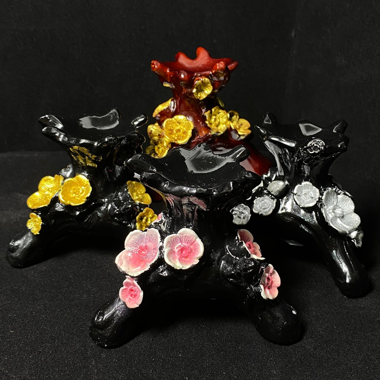 Resin plum root of the tree sphere stand