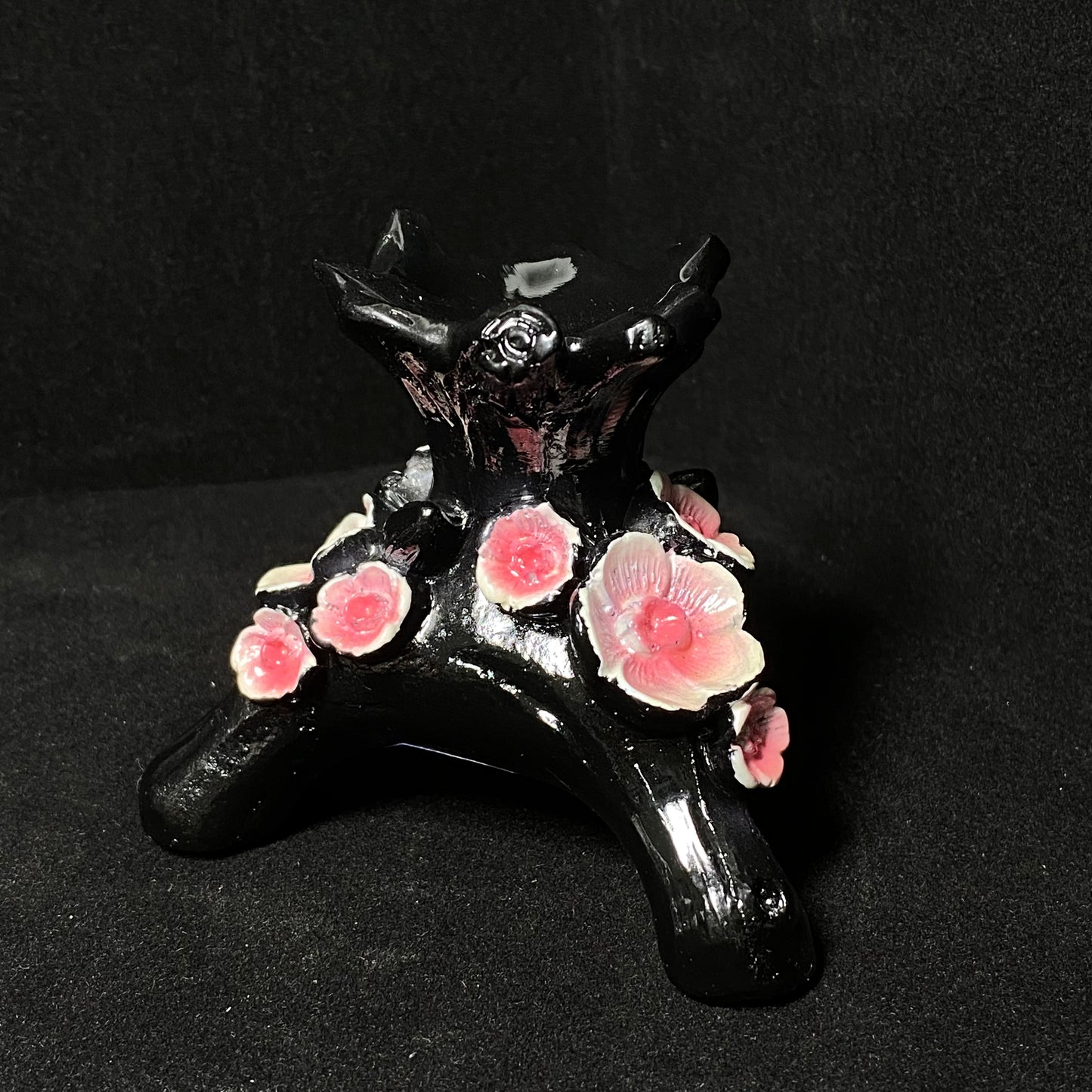Resin plum root of the tree sphere stand