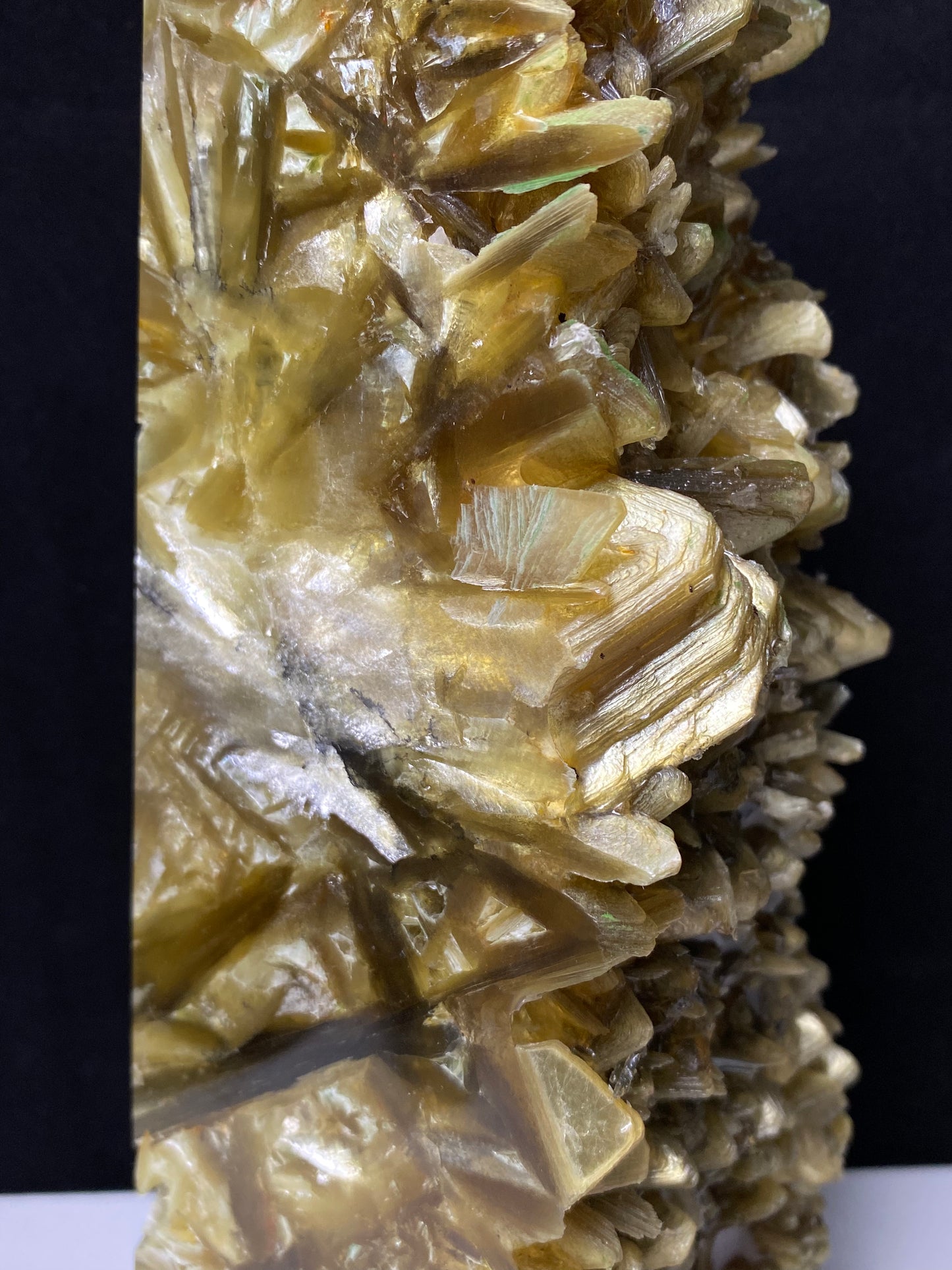 Golden mica tower#3200