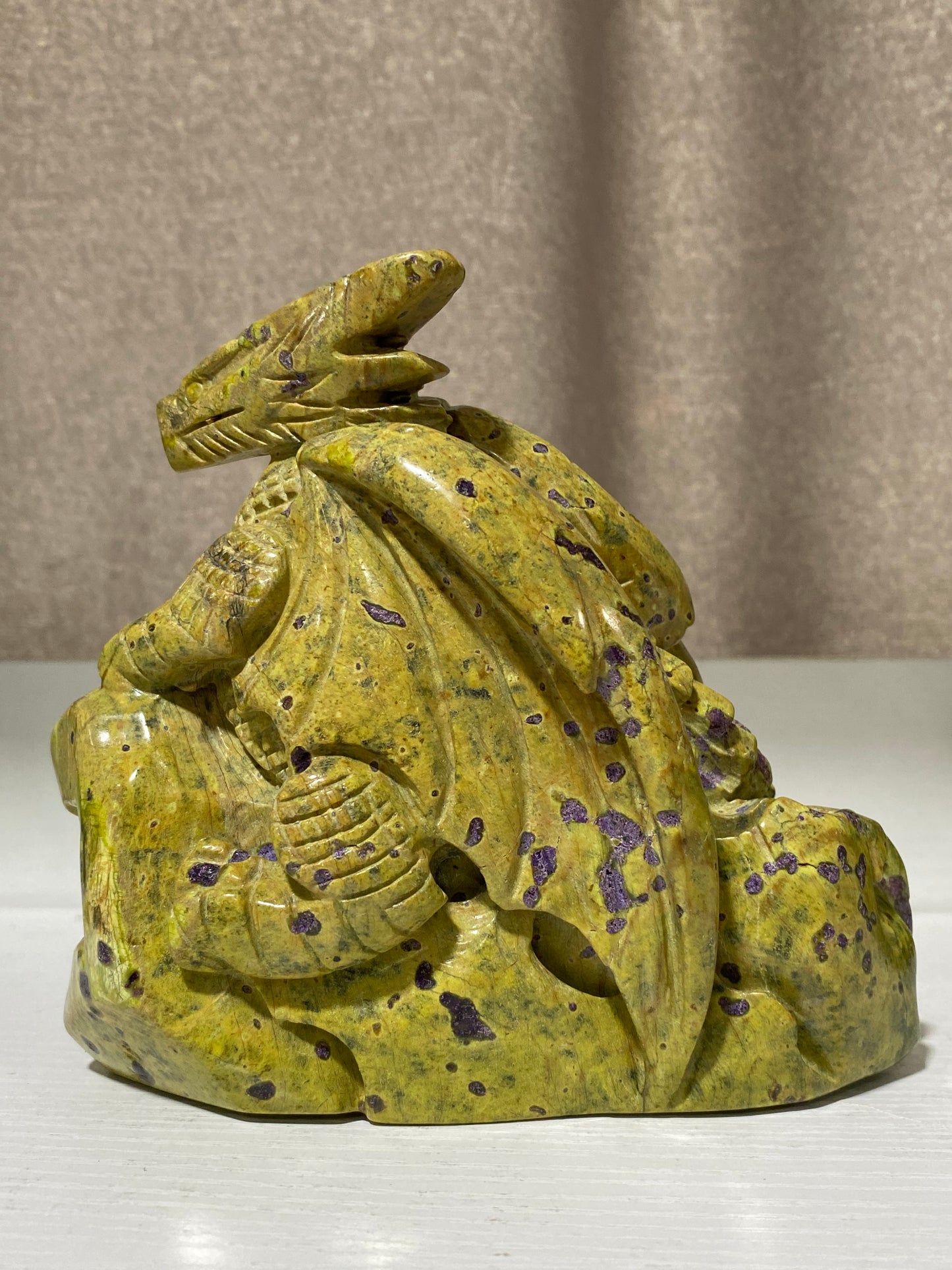 Atlantisite flying dragon on castle carving #1393