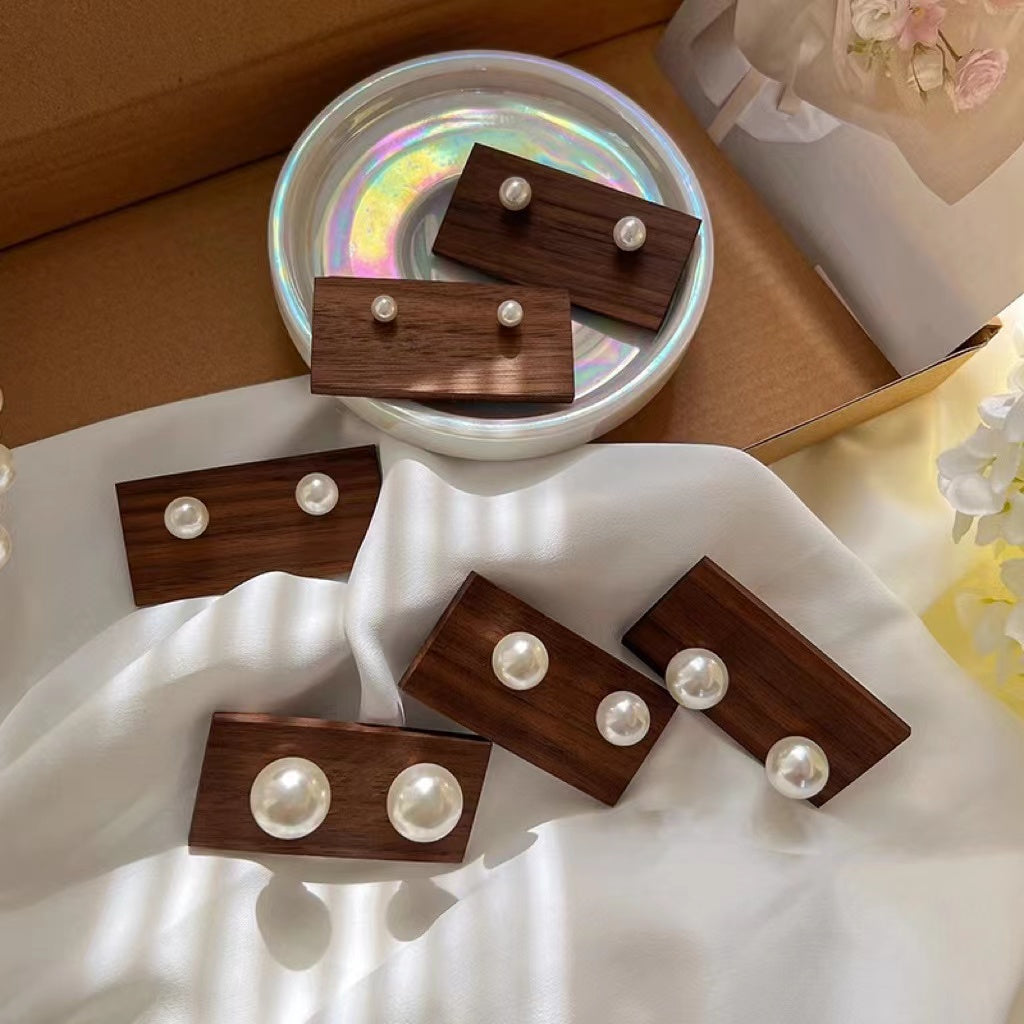 pearl ear studs 20 pairs